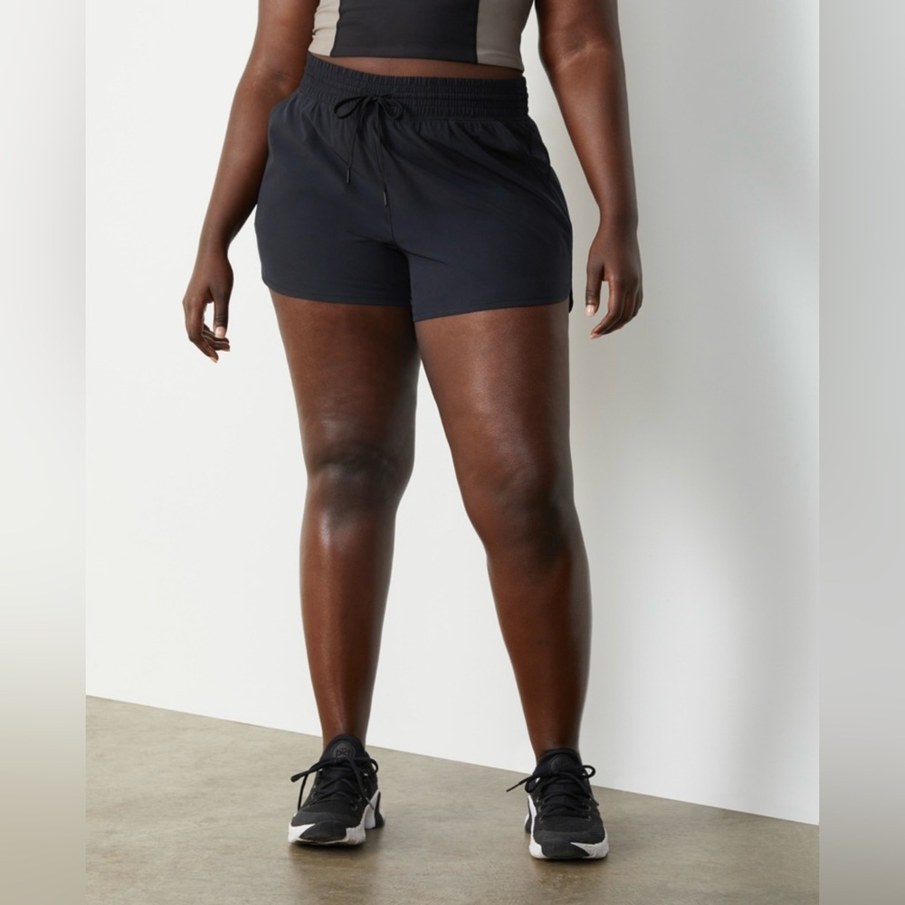 Abercrombie Hybrid Workout Short - Medium NWT